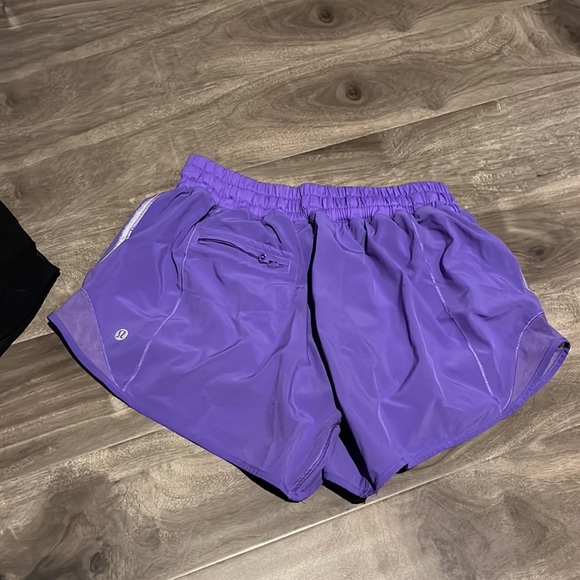 lululemon OG hotty hot shorts - Picture 3 of 5